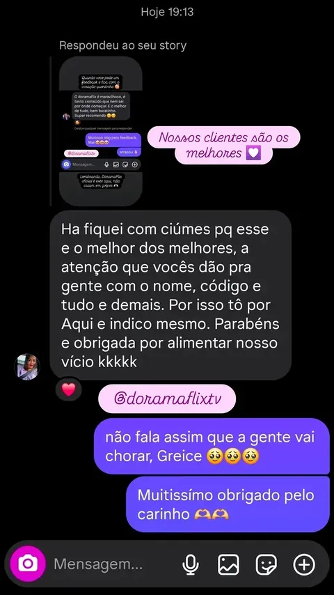 Cliente elogiando o catálogo do DoramaFLIX no WhatsApp